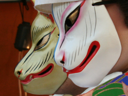 きつねの嫁入り　お面のアップ