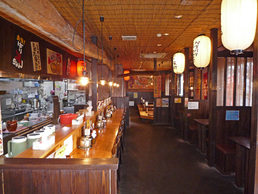 ばりうまの店内